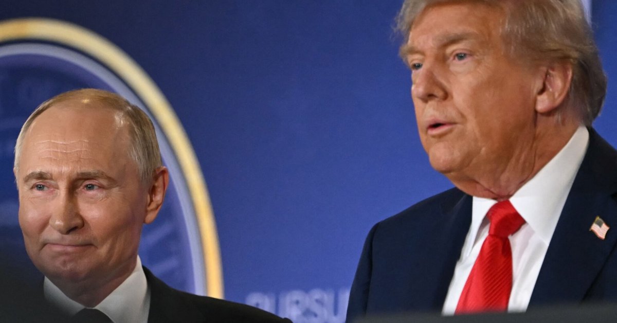 Karas Ukrainoje. WSJ: Trumpui buvo pasiūlyti trys sankcijų prieš Rusiją variantai, tačiau jis pasirinko švelniausią