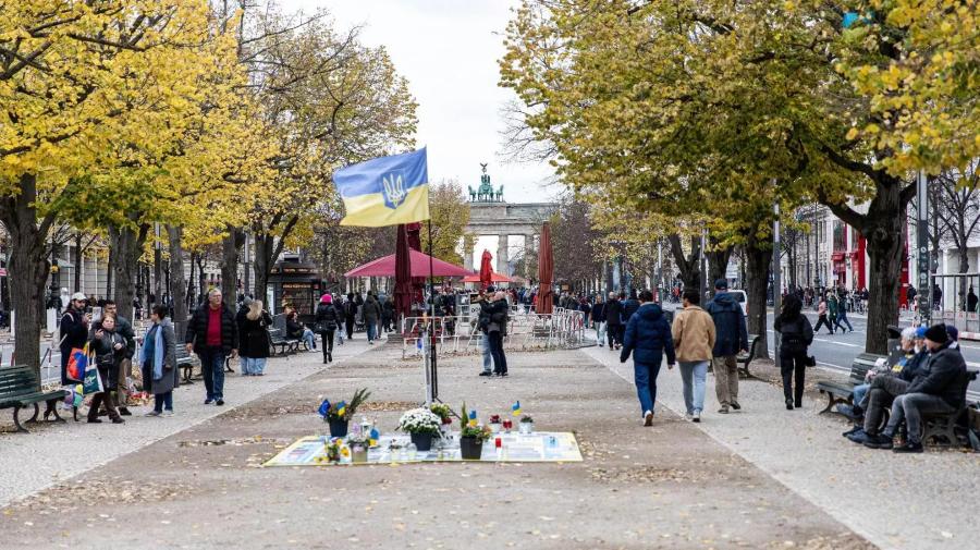 Jaunų ukrainiečių vyrų antplūdis kelia įtampą Lenkijoje ir Vokietijoje: kodėl jie ne fronte? - Alfa.lt