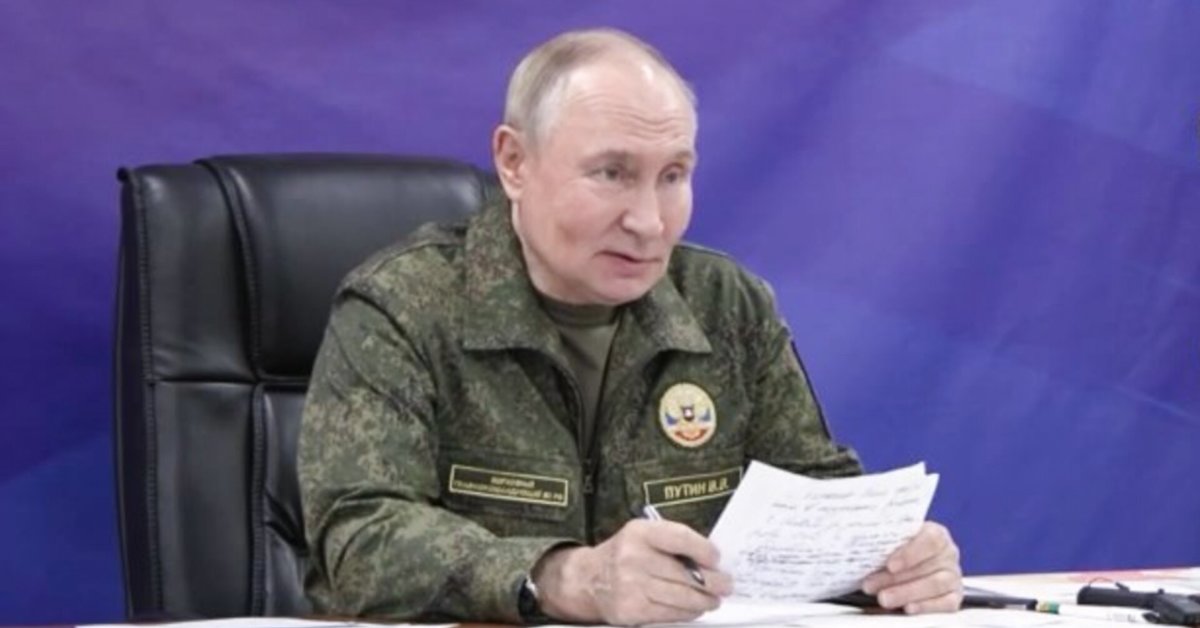 Analitikai paaiškino, kas slypi už Putino idėjos trumpam nustoti žudyti ir įsileisti žurnalistus