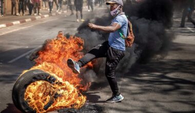Z kartos protestai apėmė dar dvi šalis