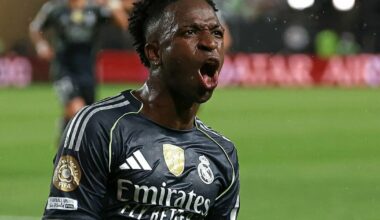 Vinicius Junioras išplatino pranešimą dėl savo elgesio po keitimo „El Clasico“ metu