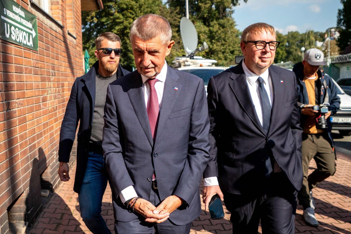 Čekijos milijardierius seka Trumpo pavyzdžiu - Delfi