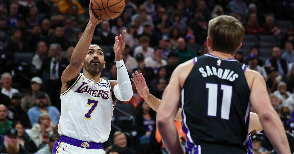 „Lakers“ prarado dar vieną krepšininką - Sportas.lt