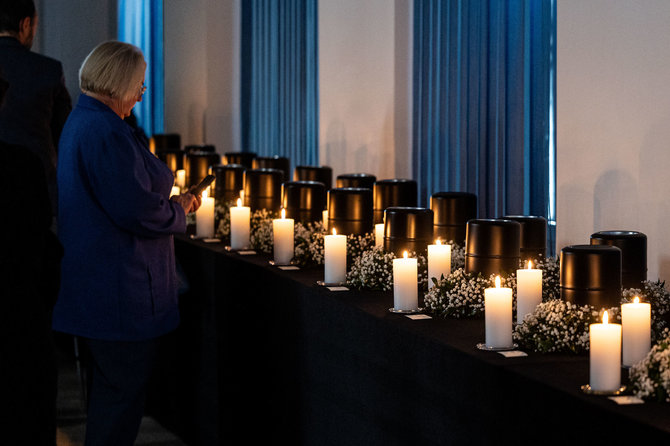 Pauliaus Peleckio / BNS nuotr./Atsisveikinimas su medicinos mokslui savo kūnus paaukojusiais žmonėmis