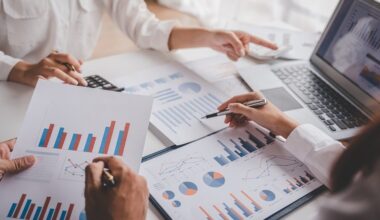 Nusprendus atsiimti pinigus iš II-osios pensijų pakopos, ekspertai pataria, kur investuoti | Verslas