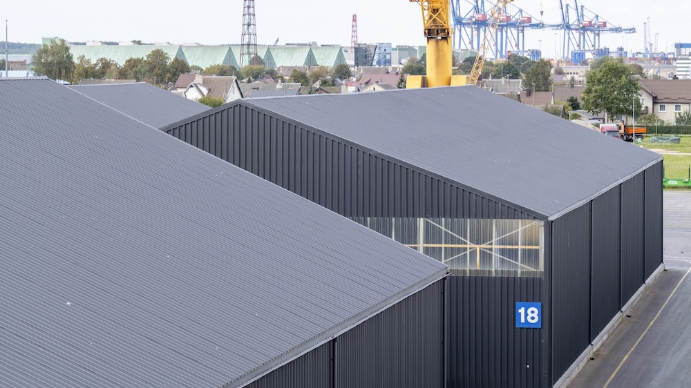 Klaipėdos konteinerių terminalas užbaigė 840 tūkst. eurų vertės sandėlių atnaujinimo projektą