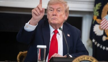 Karas Ukrainoje. Trumpas paskelbė naują pareiškimą dėl karo Ukrainoje - Delfi