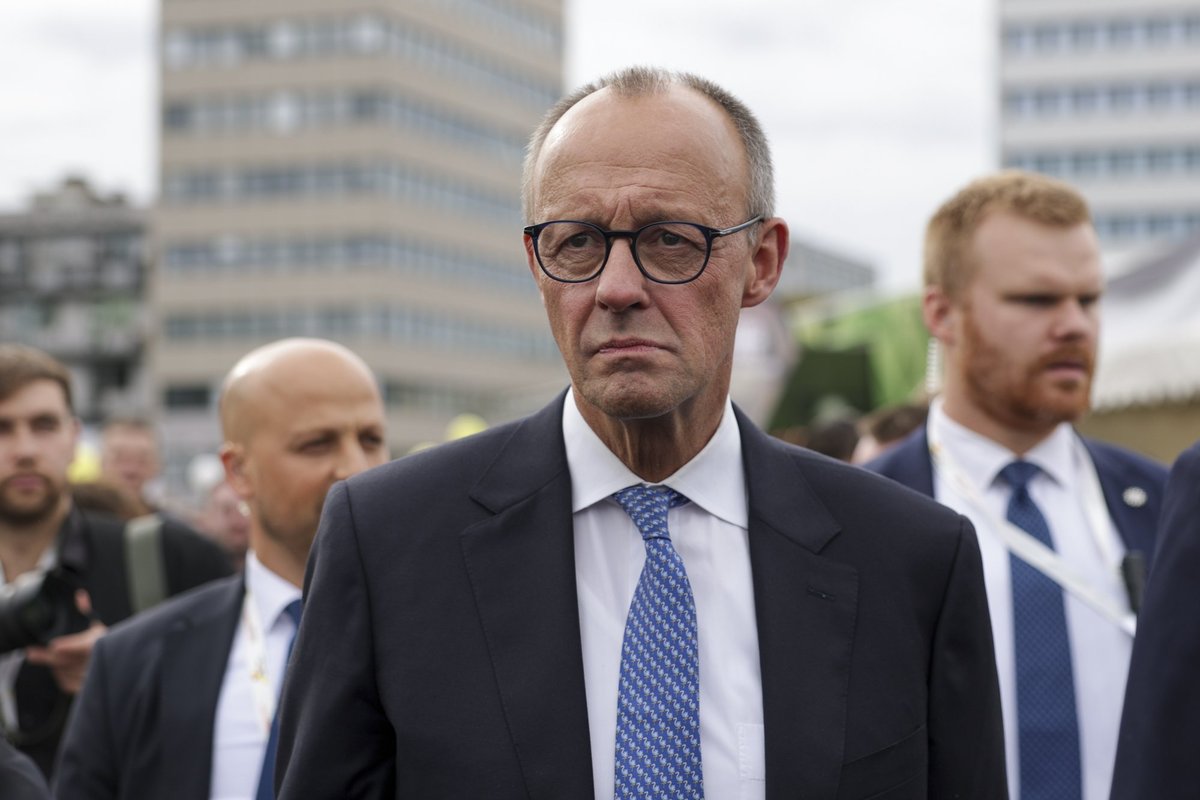 Merzas: Putinas kariauja hibridinį karą prieš Vokietiją