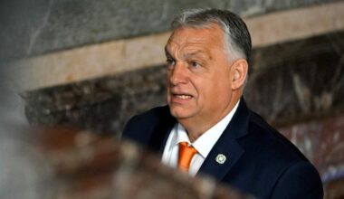 Karas Ukrainoje. Orbanas: Vengrija vis dar planuoja Trumpo ir Putino susitikimą - Delfi