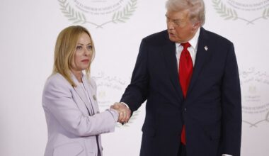 Giorgiai Meloni – nejaukus Trumpo komplimentas