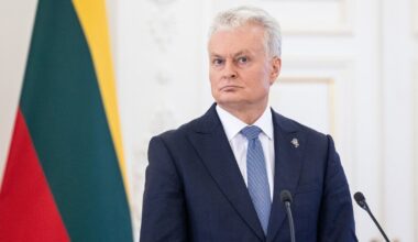 Gyventojai pasisakė: mažiau pasitiki kariuomene ir prezidentūra