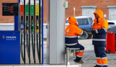Kremlius didina mokesčius bei mažina socialines programas karui finansuoti ir Putinui išlaikyti