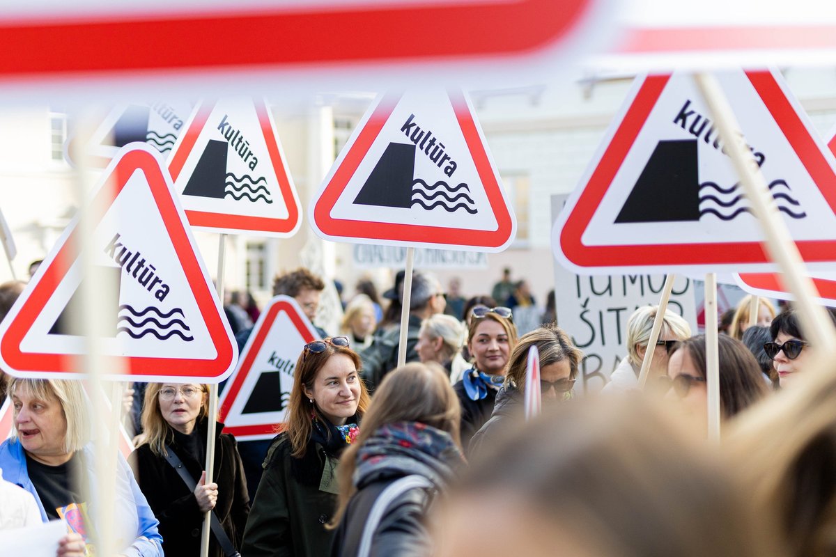 Premjerė: apmaudu, kad kultūros bendruomenės protestai tęsis