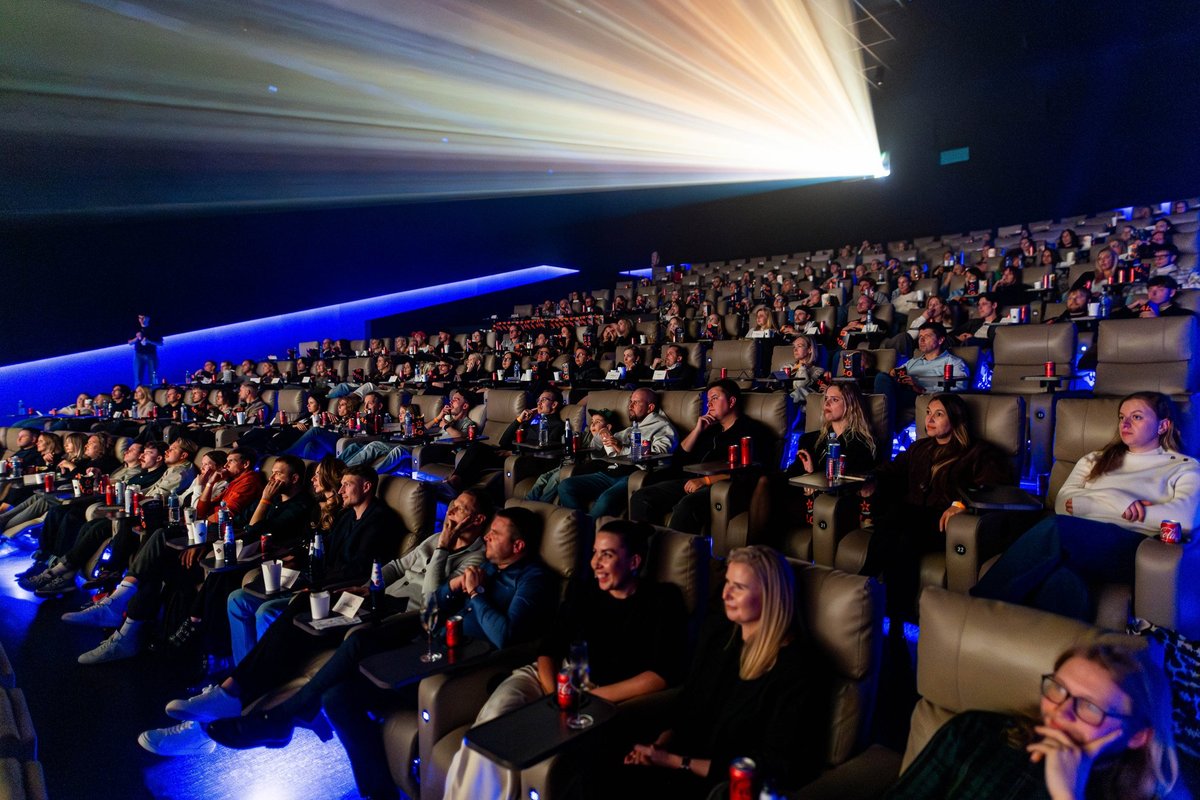 Pirmą kartą Lietuvoje: „Apollo“ kino teatras parodė slaptus būsimų Holivudo filmų kadrus