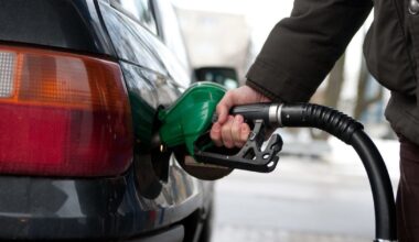 LEA atskleidė, kaip per savaitę pakito benzino ir dyzelino kaina