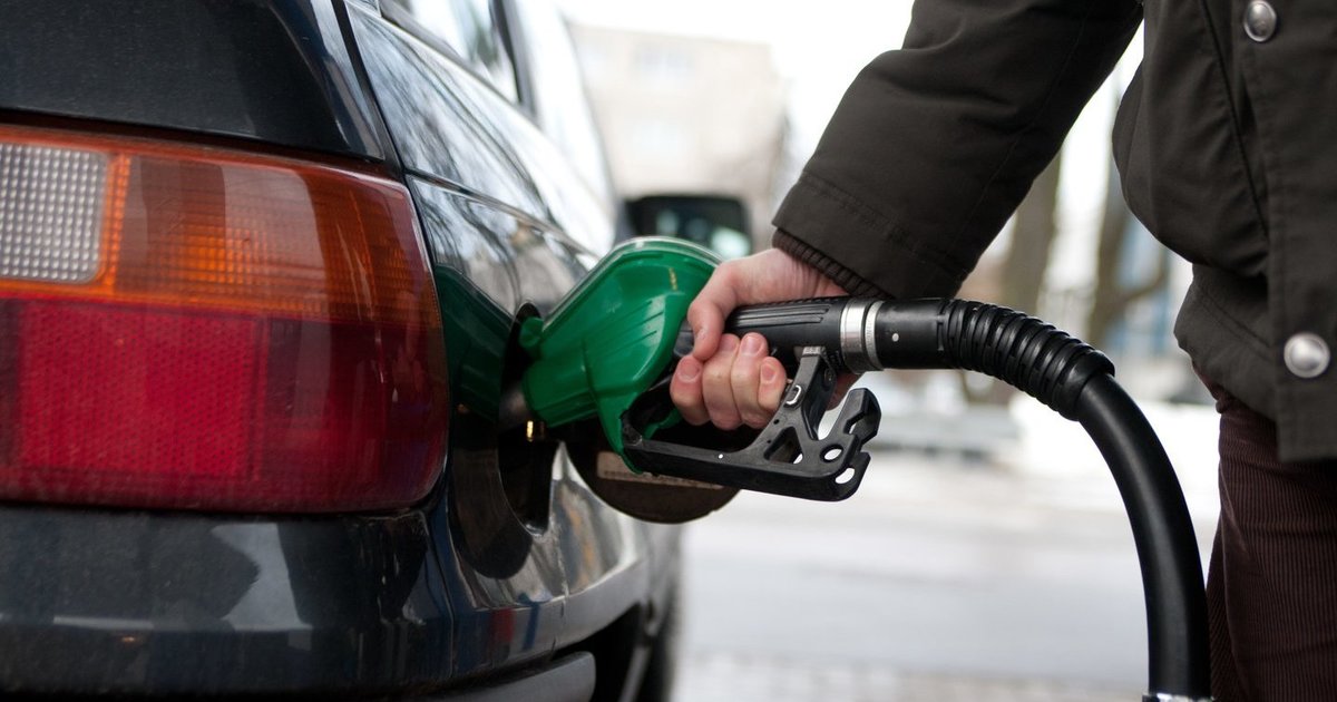 LEA atskleidė, kaip per savaitę pakito benzino ir dyzelino kaina