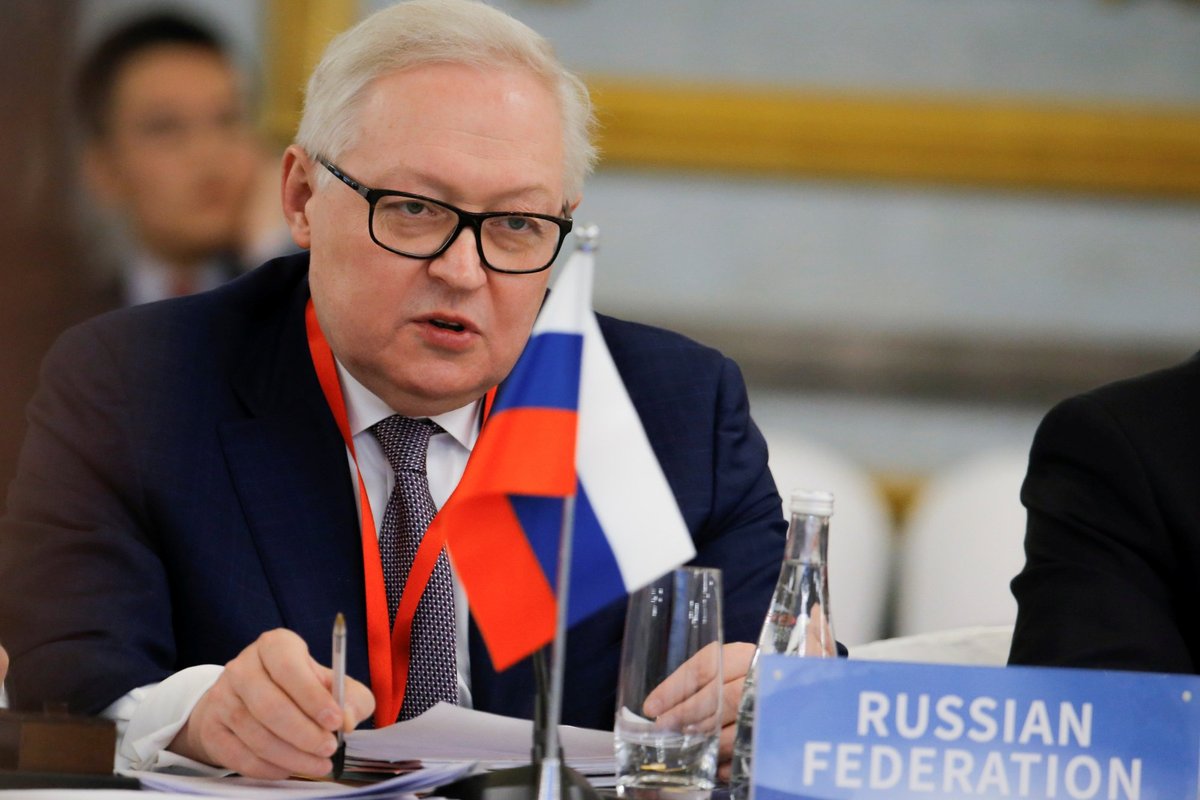 Po žinios apie atšauktą Trumpo susitikimą su Putinu – Kremliaus reakcija