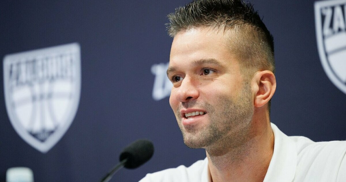 „Prie kompiuterio“ Lietuvos čempionu tapęs Mantas Kalnietis: apie dvejopą jausmą, nerimą dėl kito sezono, Eivino Černiausko nuopelnus ir nustebinusius gandus