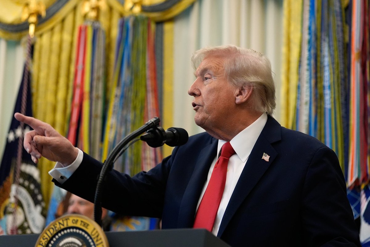 Karas Ukrainoje. Po pokalbio su Putinu Trumpas užminė mįslę dėl raketų „Tomahawks“ - Delfi