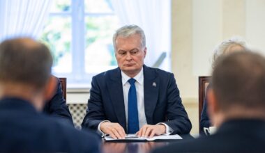 Nausėda apie gynybos biudžetą: kariuomenės vadas pirmasis pamatys, jeigu kažkas bus negerai