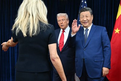 Donaldas Trumpas susitiko su Xi Jinpingu