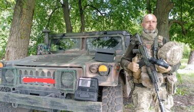 „Profesorius“ Ukrainos fronte – apie pirmąjį susidūrimą su tanku, buvimą vegetaru kare ir miegą ant kastuvų