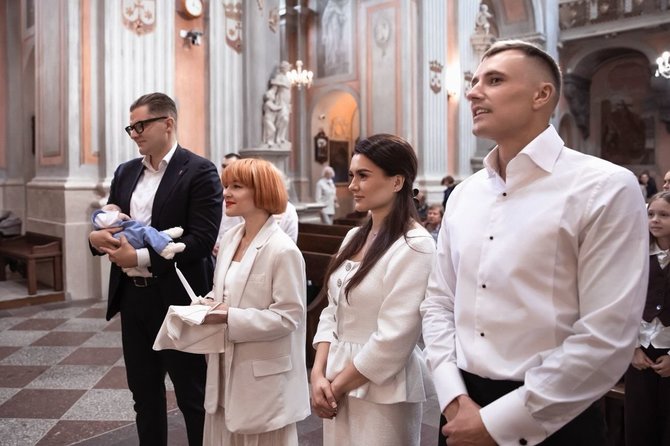 Asmeninio albumo nuotr./Veronikos Naumovaitės-Kazilionės sūnaus Dominyko krikštynų akimirka