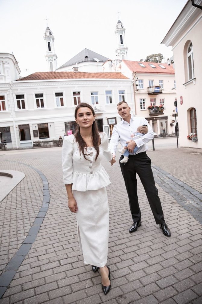 Asmeninio albumo nuotr./Veronikos Naumovos-Kazilionės sūnaus Dominyko krikštynų akimirka