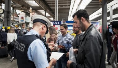 Vokietijoje nuo deportacijos slepiasi tūkstančiai migrantų