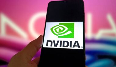 JAV lustų milžinė „Nvidia“ tapo pirmąja 5 trln. dolerių vertės įmone