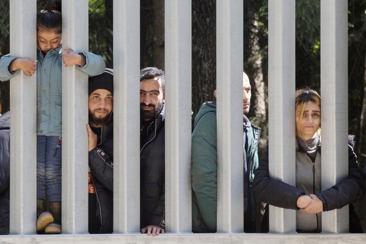 Ministras: į Latviją besiveržiančių migrantų pobūdis pasikeitė