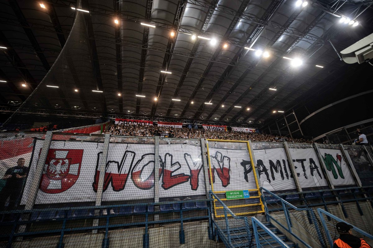 Krokuvoje – „Legia“ ultrų pareiškimas: Vilnius ir Lvivas yra lenkų - Delfi