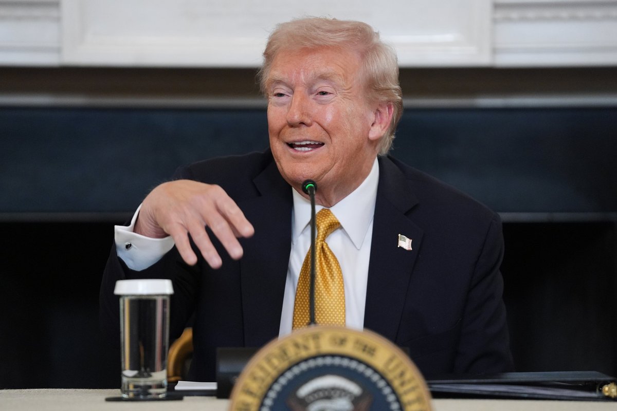 Trumpas neketina prašyti Kongreso pritarimo atakoms prieš narkotikų kartelius