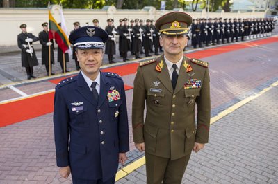 Lietuvoje lankosi Japonijos kariuomenės vadas Hiroaki Uchikura