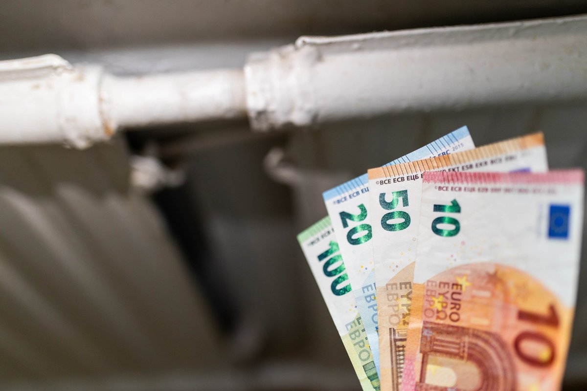 Įvertino būsimas sąskaitas už šildymą: jau tūkstančiai kreipiasi kompensacijų - Delfi