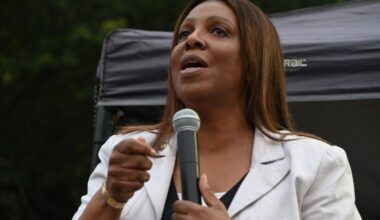 JAV toliau persekiojami Trumpo priešininkai: pateikti kaltinimai Niujorko generalinei prokurorei