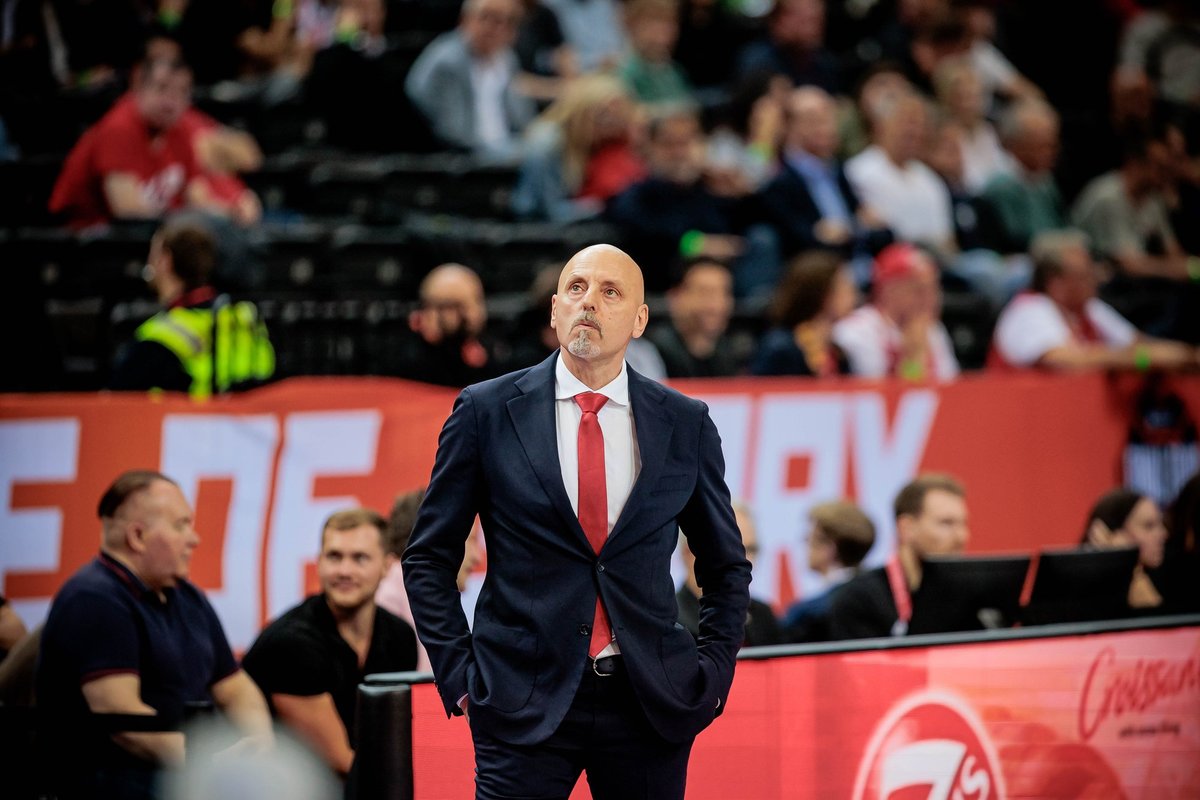 Oficialu: Obradovičius grįžta prie „Crvena Zvezda“ vairo - Delfi