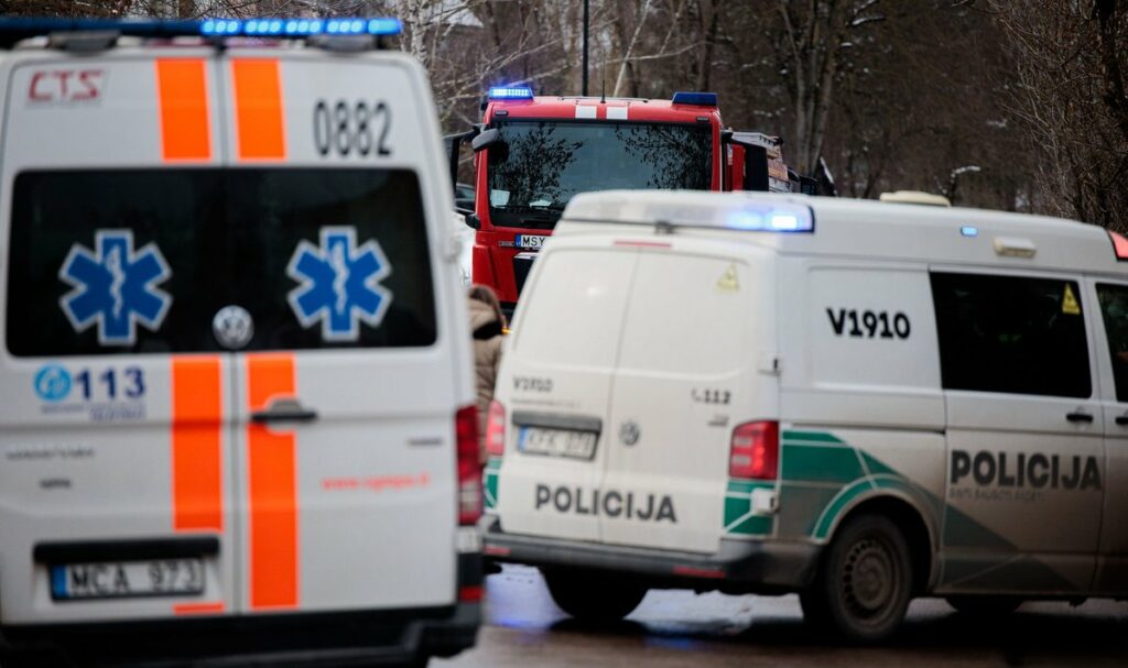 apvirtus automobiliui, žuvo jaunas vyras – Kas vyksta Kaune