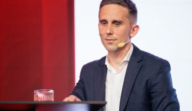 Tadas Povilauskas. BVP pristabdė pramonės ir transporto sektoriai