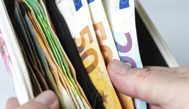 Sužinokite: didžiausia vidutinė alga Lietuvoje rugsėjį siekė 38,7 tūkst. eurų