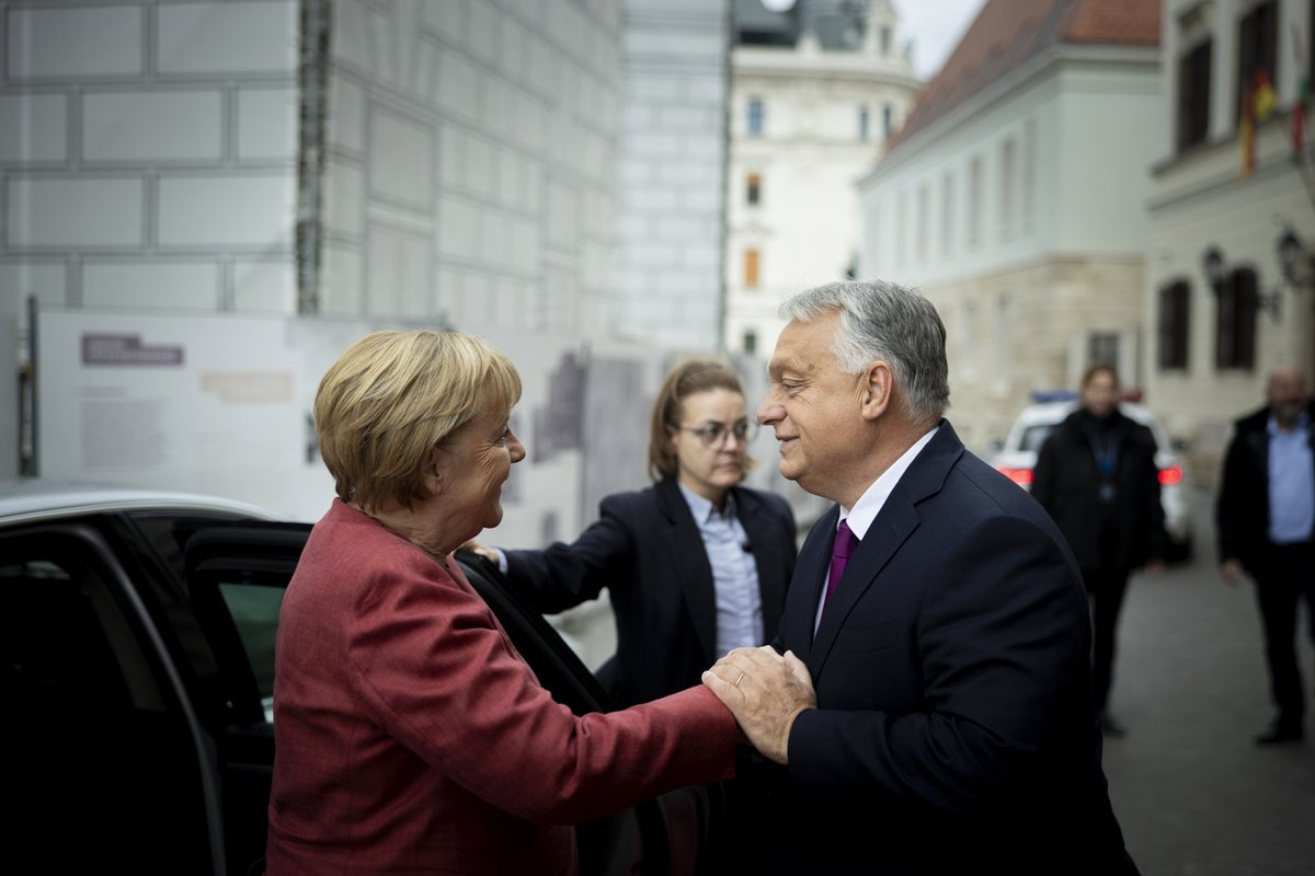 Merkel Budapešte susitiko su Orbanu
