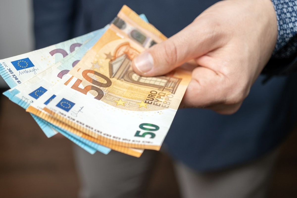 Seimo komitetas pritarė, kad išmokas gautų ir dėl darbdavio mirties darbo netekę gyventojai