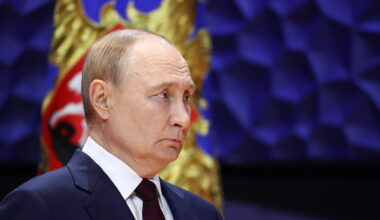 Po NATO įspėjimo – pokyčiai Maskvoje: Rusija pradėjo elgtis atsargiau