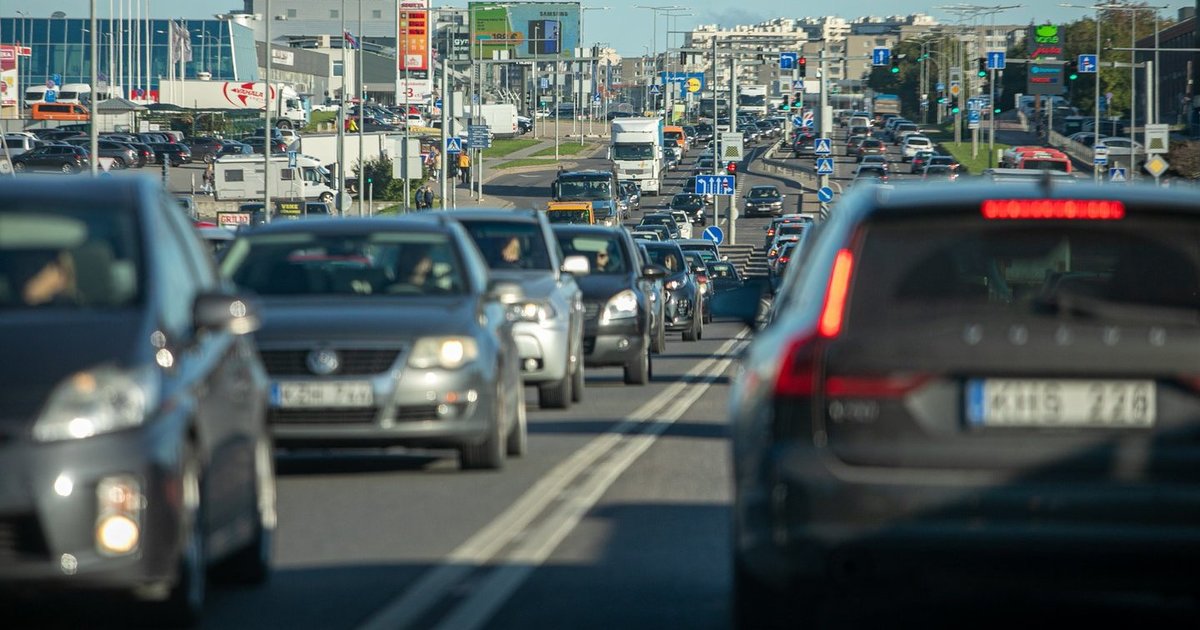 Paskelbė vertingiausių automobilių markių reitingą: lietuvių mėgstami gamintojai – tarp vertingiausių