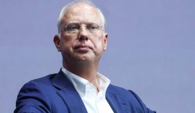 Rusijos pasiuntinys kritikuoja bandymus sutrikdyti dialogą su JAV