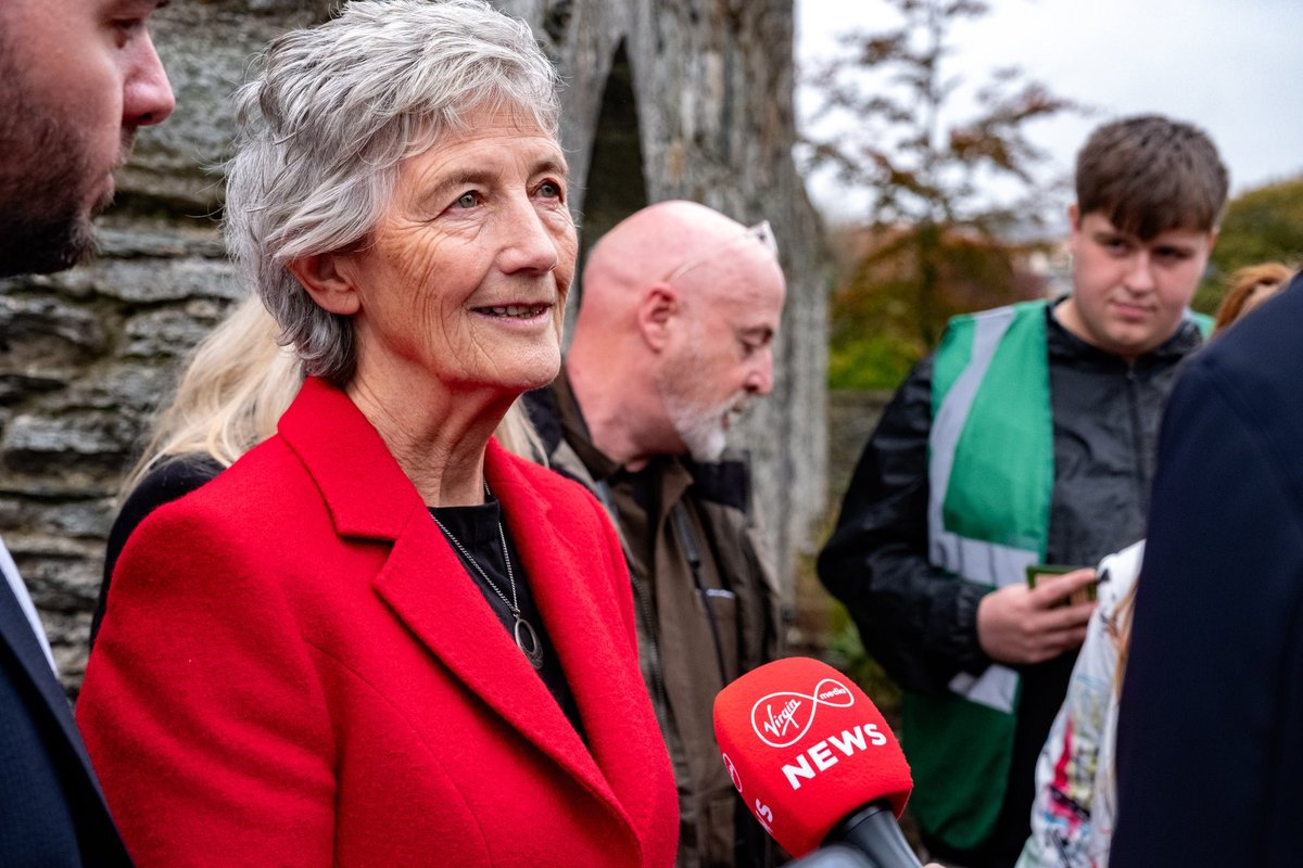 Naująja Airijos prezidente turėtų tapti Catherine Connolly
