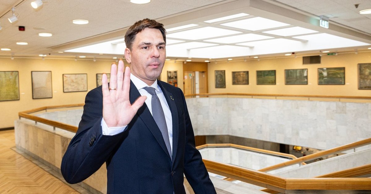 Adomavičius vėl dėmesio centre: pasirodė Vengrijos ambasados renginyje, nors nėra ministro poste