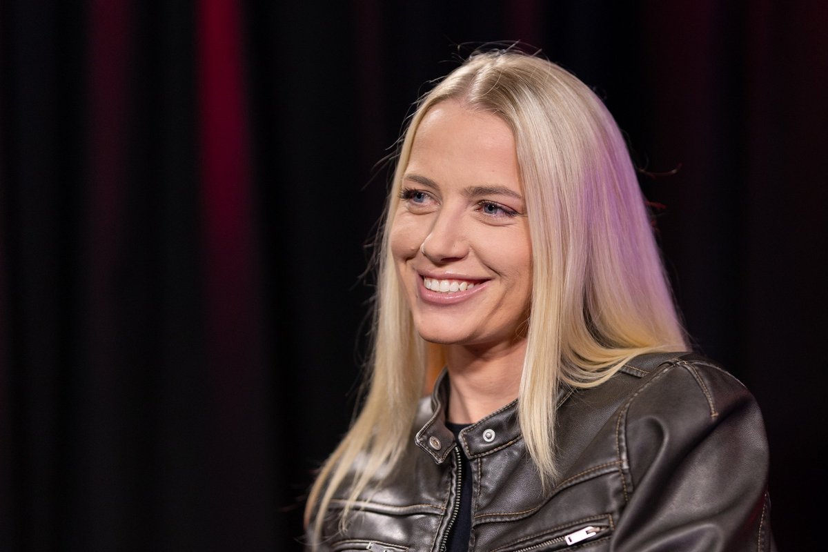 Dainininkė Angelou nustebino netikėtais išvaizdos pokyčiais: tokios dar nematėte