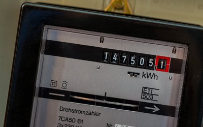 Elektros kainą Lietuvoje didins visi trys veiksniai: vartojimas, gamyba, infrastruktūra
