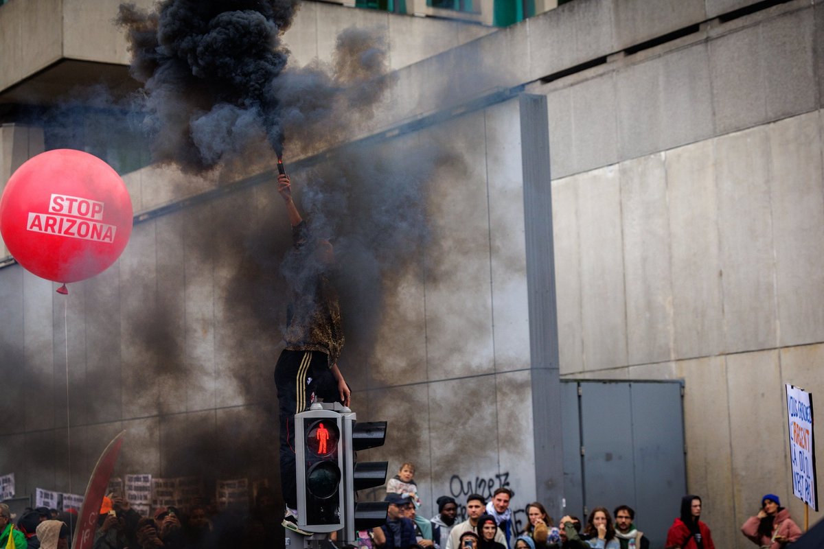 Briuselyje – tūkstantinis protestas: policija panaudojo ašarines dujas
